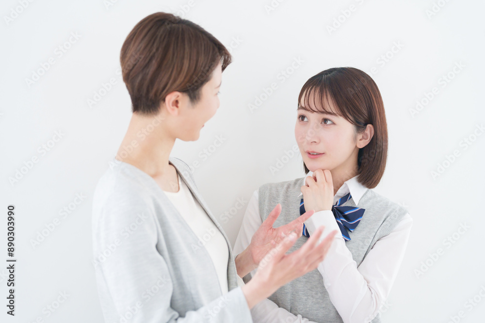 女子高校生と女性塾講師