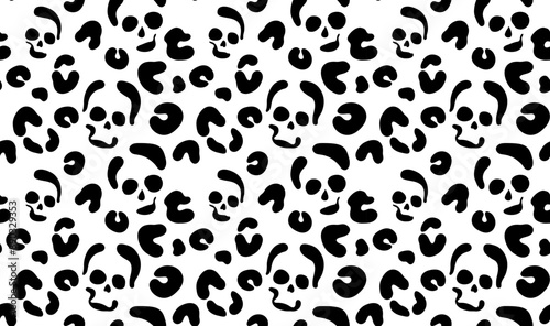 Seamless leopard and skull pattern. Abstract animal pattern. Hand draw fun pattern.