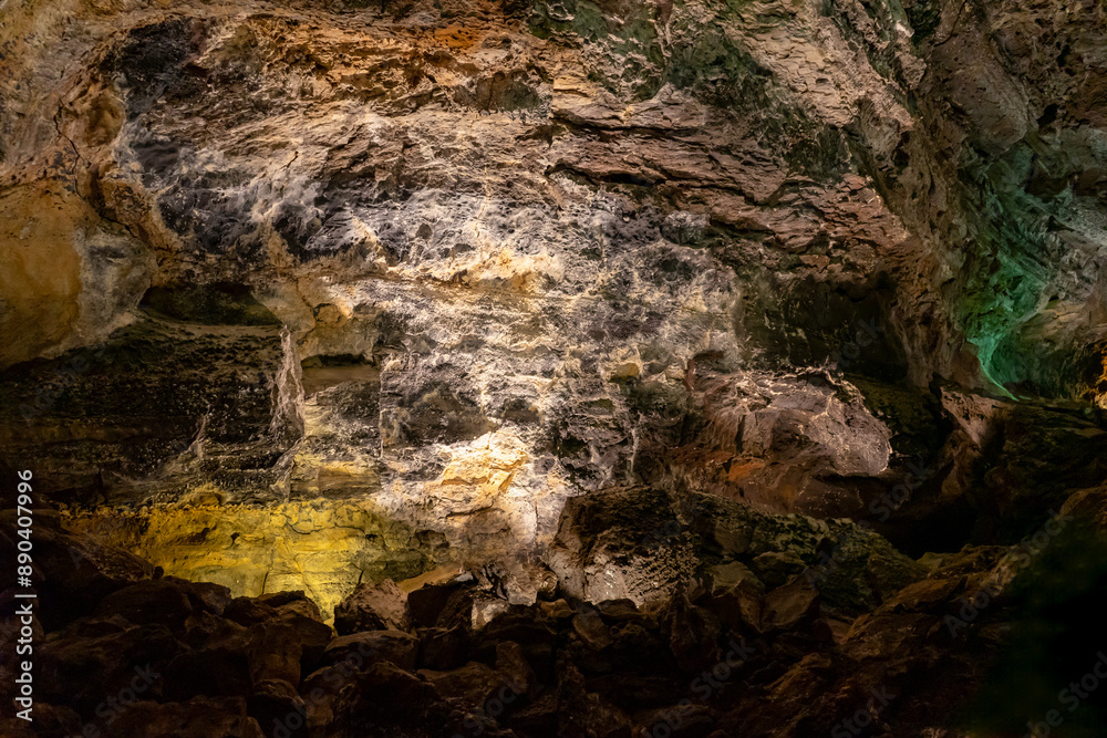 Lanzarote Vulkanhöhle mit farbiger Beleuchtung Lanzarote Vulkanhöhle mit farbiger Beleuchtung