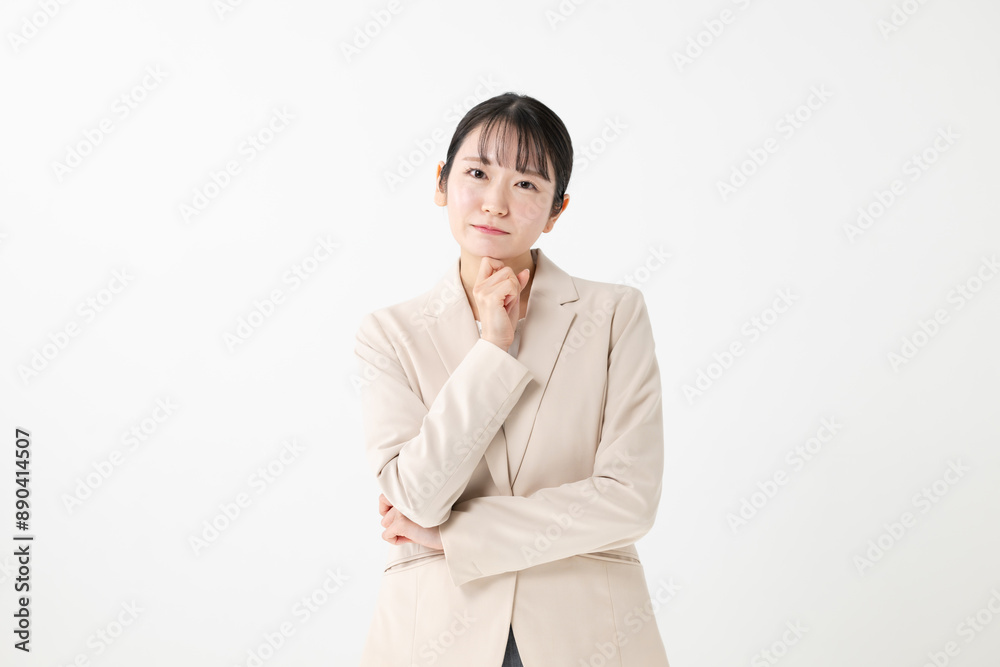 悩むビジネスウーマン 悩むビジネスウーマン
