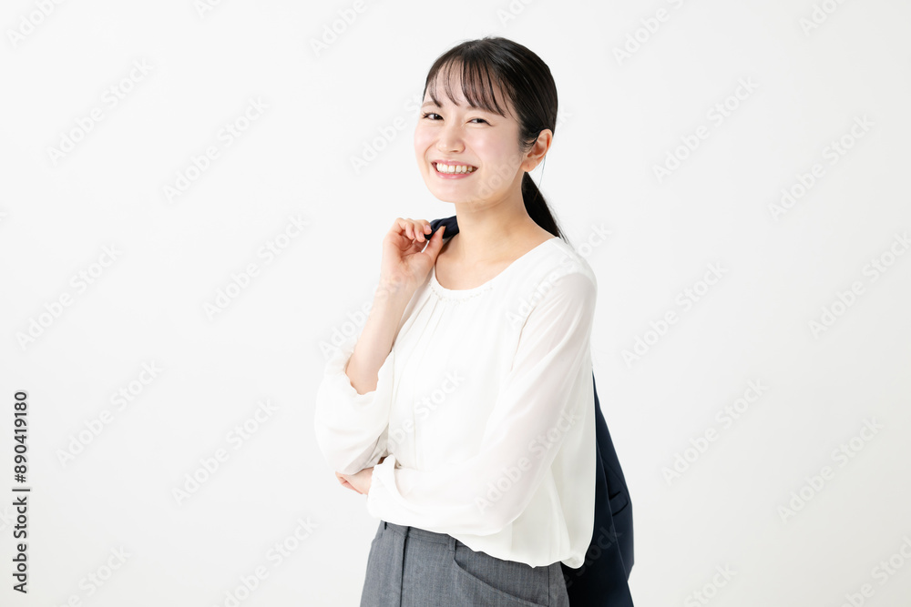 ジャケットを持つ女性 ジャケットを持つ女性