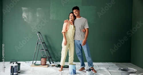 Foto Couple, people and smile with painting wall for house renovations, upgrade and bonding