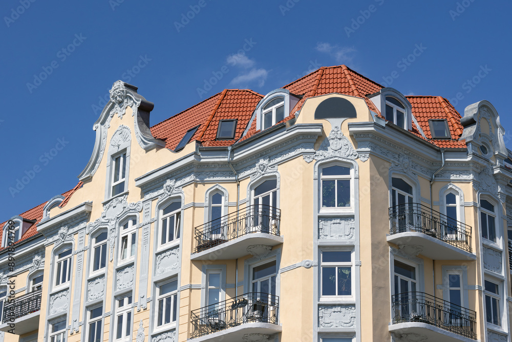 Fototapeta premium renovated_house