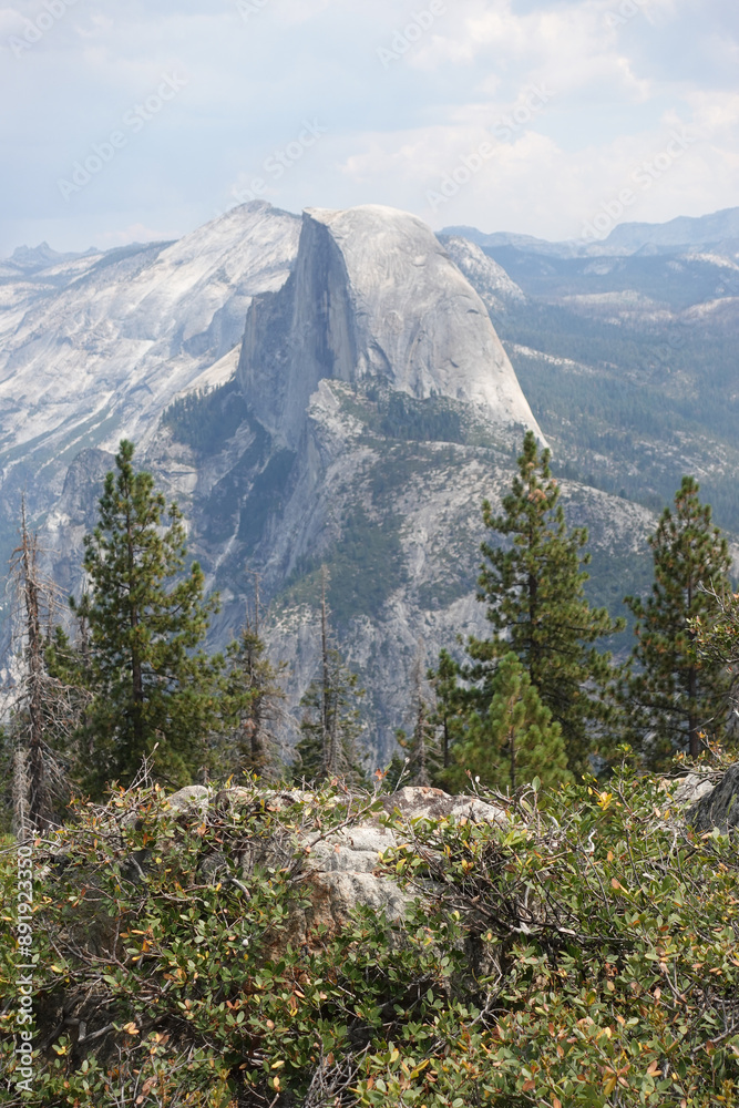 Obraz premium Half dome hiking trail, Yosemite national park in California
