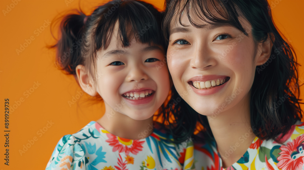 笑顔のお母さんと娘 笑顔のお母さんと娘