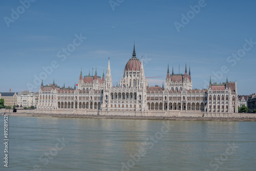 Obraz na płótnie Budynek parlamentu w Budapeszcie w salonie