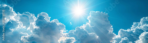 夏の太陽と青空