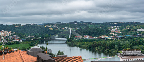 Coimbra, città del Portogallo sede di una delle Università più antiche d’Europa, affacciata sul Rio Mondego
