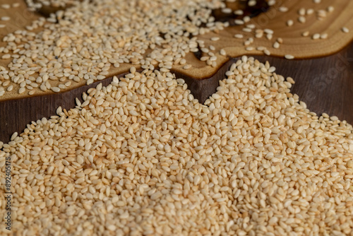 white sesame seeds for use in cooking