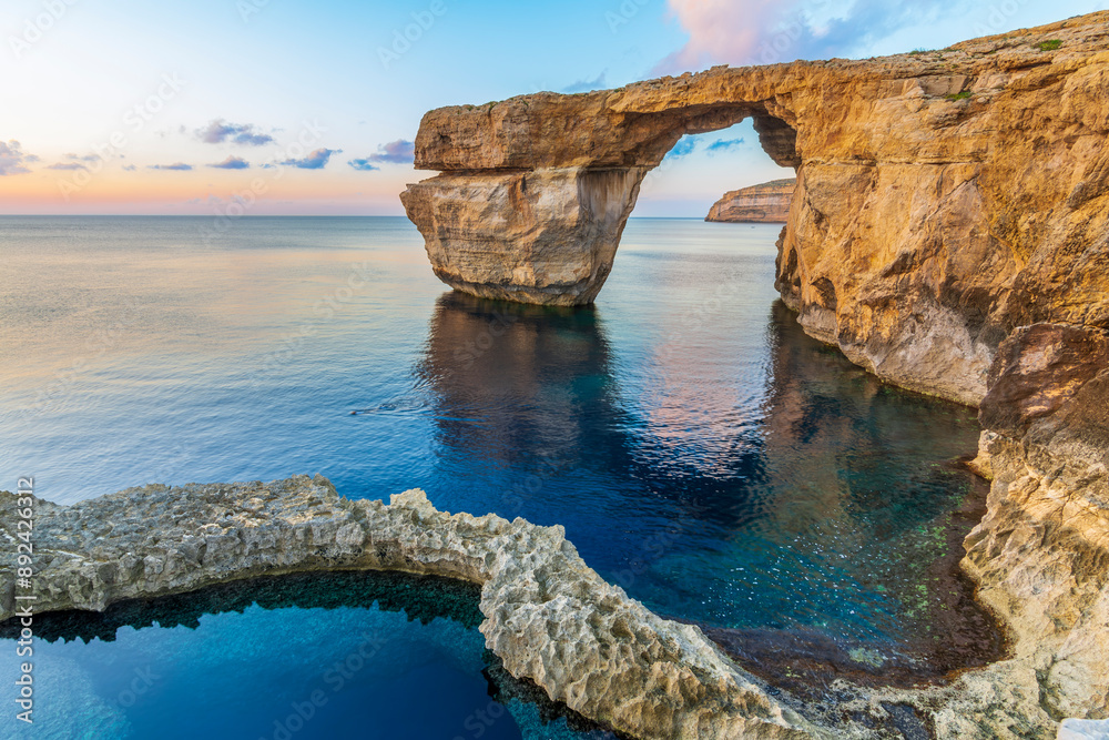 Obraz premium Azure window view in Gozo Island, Malta