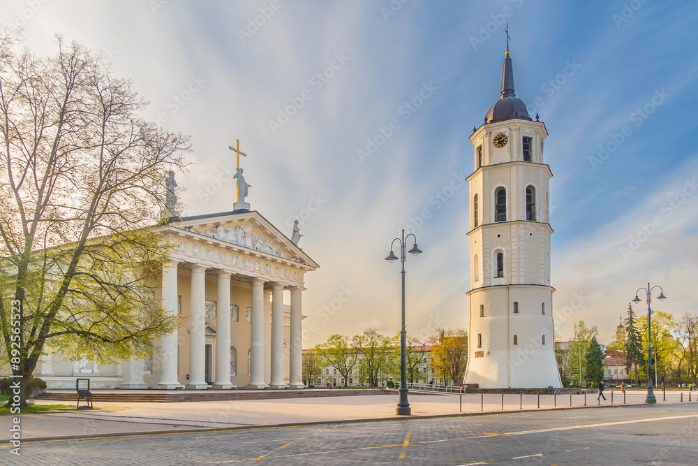 Naklejka premium Bell Tower of Vilnius Cathedral with downtown Vilnius city skyline, cityscape of Lithuania
