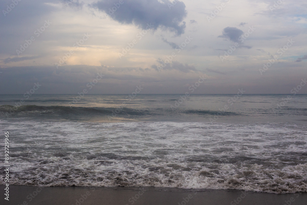 Obraz premium beautiful landscape of a sandy beach on the sea
