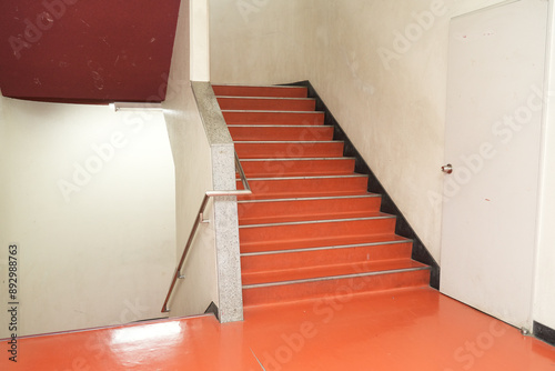 学校の階段