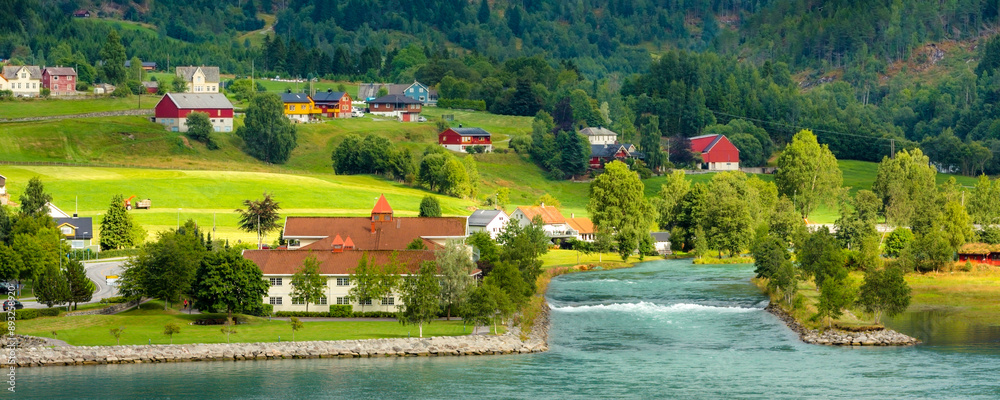 Obraz premium Norway fjord village summer landscape