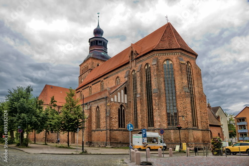 malchin, deutschland - st. maria und johanniskirche im stadtzentrum photo