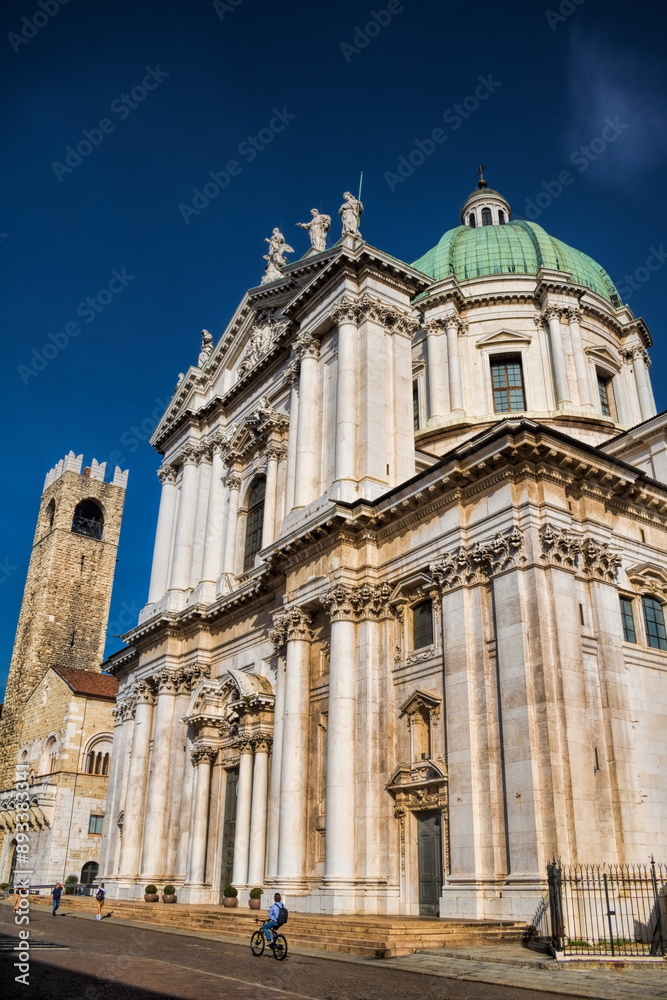 brescia, italien - kathedrale santa maria assunta