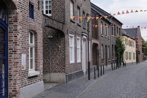 Ein Blick auf die historische Altstadt von Wachtendonk am Niederrhein in Nordrhein-Westfalen	 photo