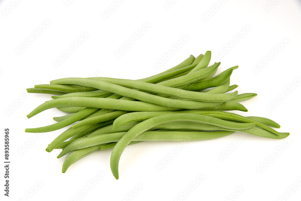 haricots verts présentés sur fond blanc haricots verts présentés sur fond blanc
