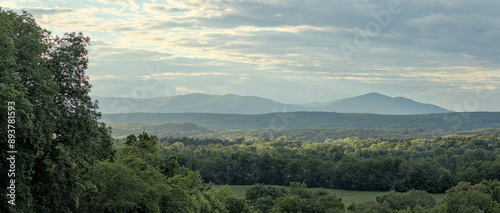 Fotografie beautiful sunset in the mountains (slide mountain hudson valley catskills) catsk