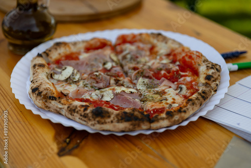 Obraz na płótnie smaczna pizza na festynie w salonie