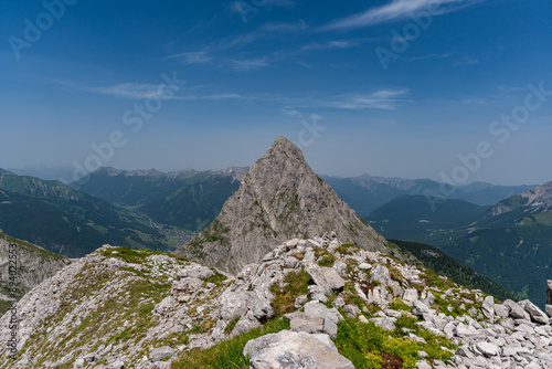 Mountain tour to the Vorderer Drachenkopf in the Mieminger mountains in Ehrwald photo