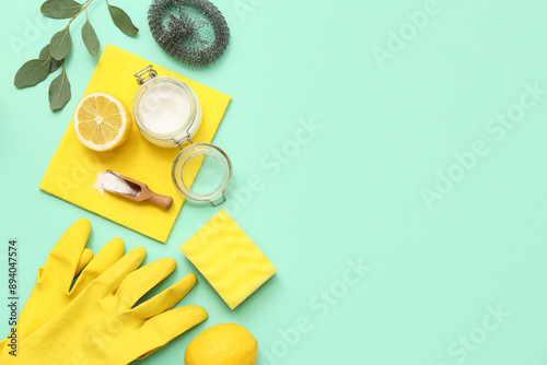 Natural cleaning supplies w...