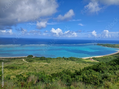 牧場と浜辺