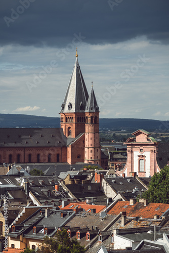 Obraz na płótnie Blick auf Mainzer Dom und Augustinerkirche in Mainz, Juli 2024 w salonie