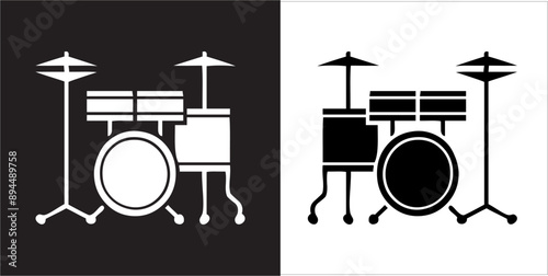  IIlustration Vector graphics of Music and Party icon