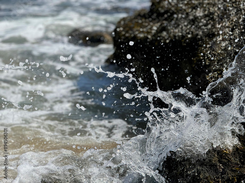 Wallpaper Mural water splash on the rocks Torontodigital.ca