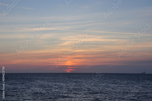 romantscher Sonnenuntergang am Atlantik in Fecamp - romantic sunset on the Atlantic in Fecamp