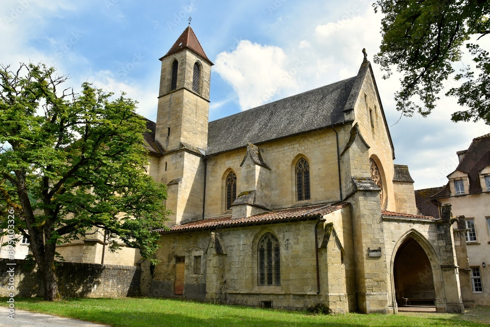 La chapelle de l’ancienne Chartreuse Saint-Sauveur de Villefranche-de-Rouergue dans l’Aveyron La chapelle de l’ancienne Chartreuse Saint-Sauveur de Villefranche-de-Rouergue dans l’Aveyron