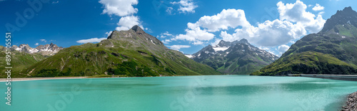 Bielerhöhe, Österreich: Alpines Panorama des Silvretta-Stausee im Sommer photo