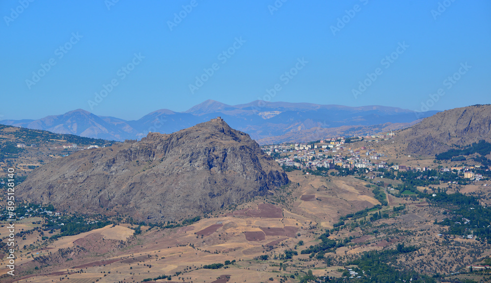 Naklejka premium Sebinkarahisar Castle in Giresun, Turkey.