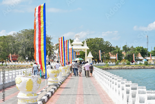 Entrance Jetty for Nagadeepa Purana Vihara, Nainativu, Jaffna, Sri Lanka.
Translation: 