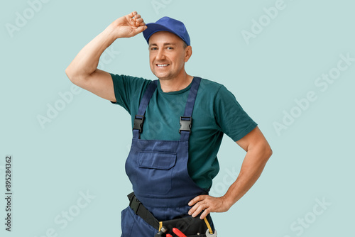 Portrait of male mechanic o...
