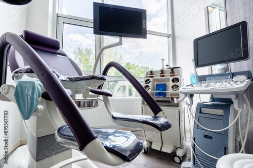 Valokuva Gynecologist's chair and ultrasound machine in a gynecologist clinic