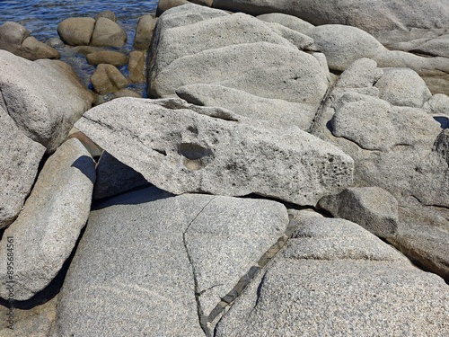 Grauer Granit an der sardischen Küste photo