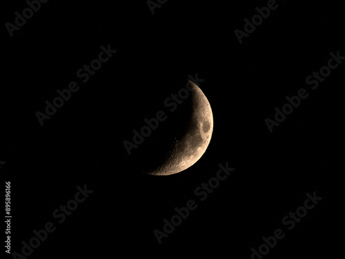 Fototapeta Naklejka Na Ścianę i Meble -  Impresionante foto de la luna nueva
