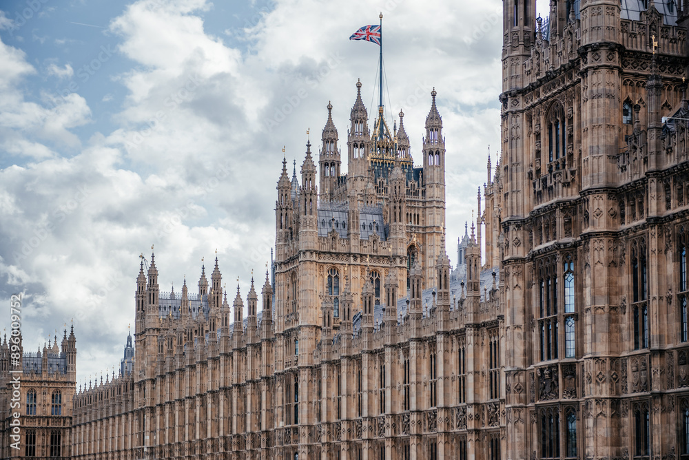 Fototapeta premium British Parliament Building and River Thames
