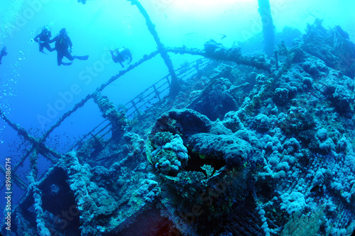 Wallpaper Mural wreck - shipwreck) in scuba divers' slang - a type of dive in which a descent is made to sunken ships or objects. Often such a dive involves penetration into the overhead environment (cabins, holds of Torontodigital.ca