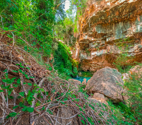 Preciosa cascada del río carbo en Villahermosa del río photo