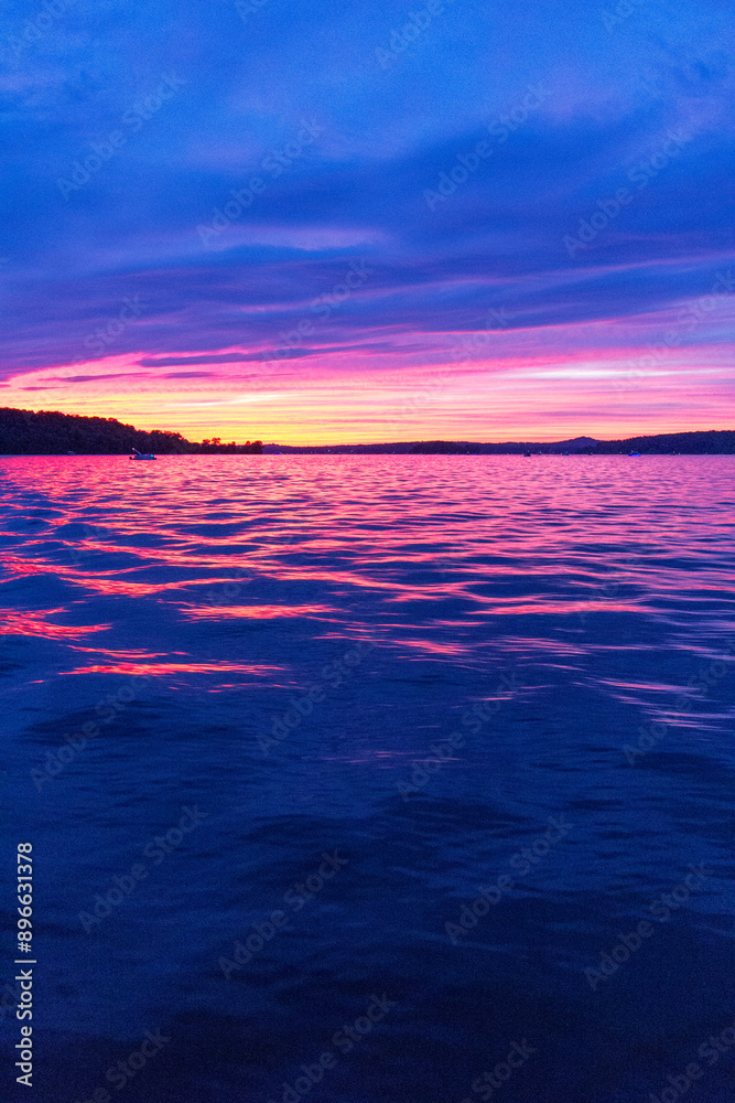 Fototapeta premium Sunset at Senecaville Lake, Ohio
