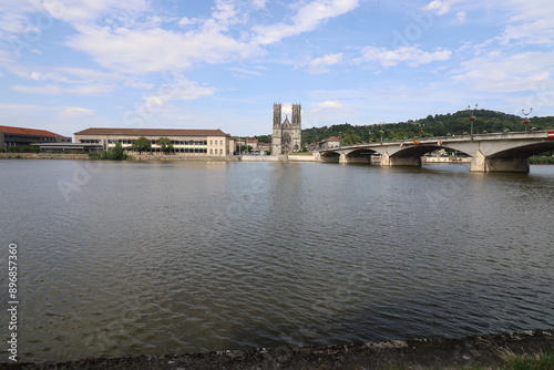 La rivière Moselle, ville de Pont à Mousson, département de la Meurthe et Moselle, France