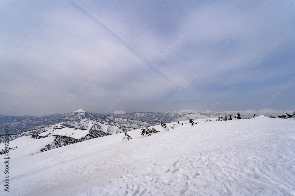残雪期の会津駒ケ岳 残雪期の会津駒ケ岳