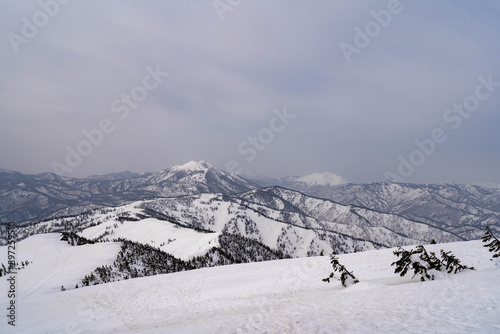 残雪期の会津駒ケ岳からの燧ヶ岳・至仏山 photo