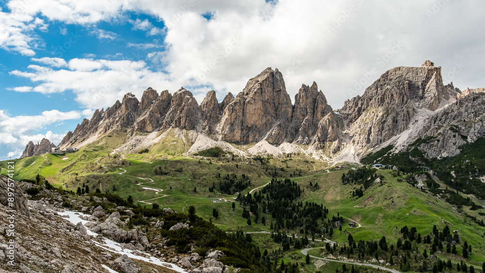 Obraz premium Majestic Cir Group: Stunning Dolomite Views from the Sella Group Trail