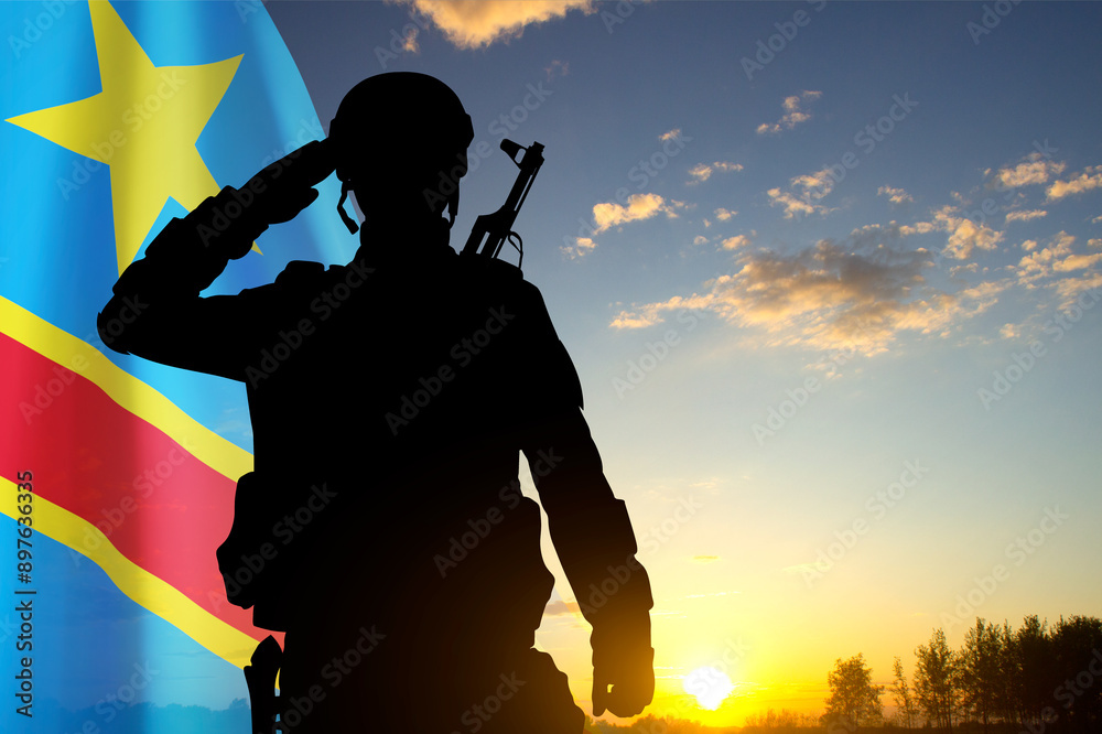 Φωτογραφία Silhouette of a soldier with Democratic Republic of the Congo against the sunset