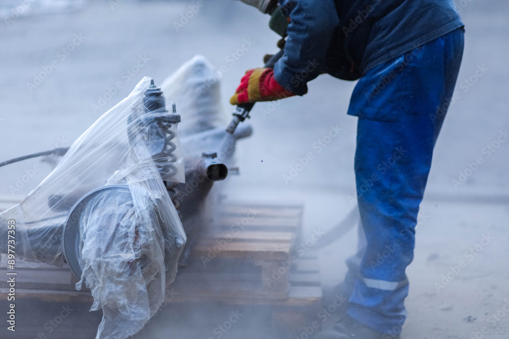 sandblasting of car elements, restoration of power elements. Rust removal