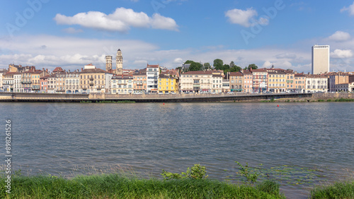 Panorama de la ville de Macon, Bourgogne.